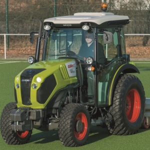 CLAAS NEXOS 220 F